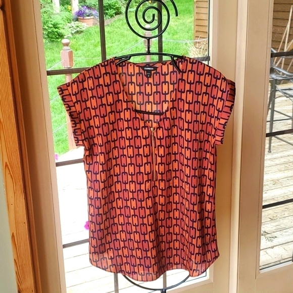 Express Copper Chained Vneck Capped Slv Sz. M Blouse - Picture 1 of 10